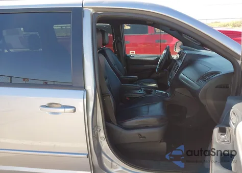 2017 Dodge Grand Caravan Gt from USA, damaged, VIN 2C4RDGEGXHR765244